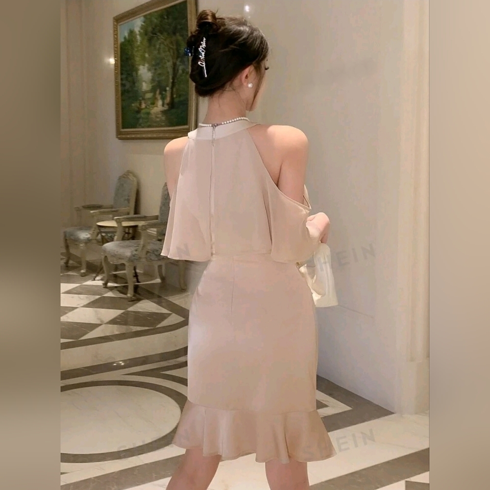 Dress - Picture 3 of 3